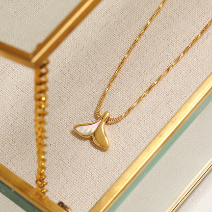 Minimalist Tiny Hearts Choker – Delicate Gold-Plated Necklace