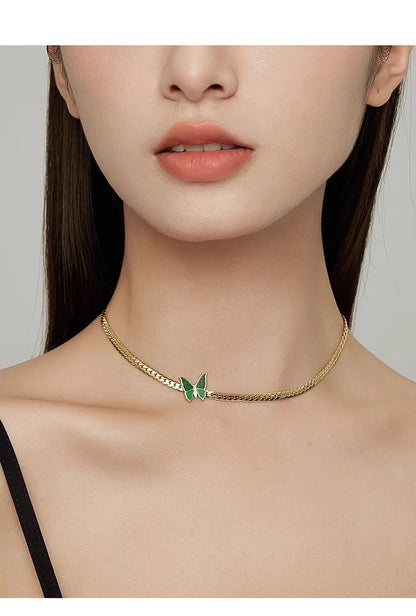 Minimalist Tiny Hearts Choker – Delicate Gold-Plated Necklace