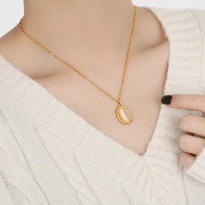 Minimalist Tiny Hearts Choker – Delicate Gold-Plated Necklace