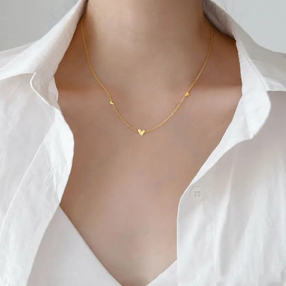 Minimalist Tiny Hearts Choker – Delicate Gold-Plated Necklace